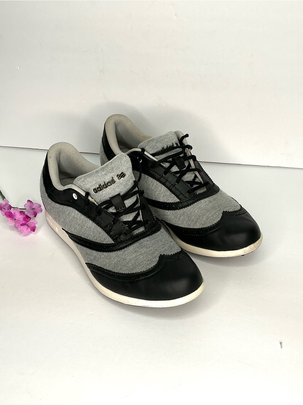 Adidas Golf Shoes Women’s 8.5 Gray Black Spikeless Golf Sneakers